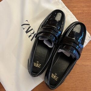 Zara loafers size 6